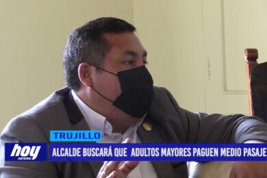Alcalde buscará que  adultos mayores paguen medio pasaje