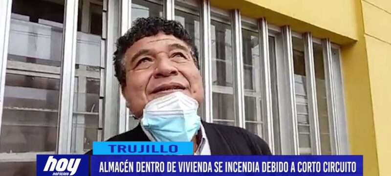 Almacén dentro de vivienda se incendia debido a corto circuito