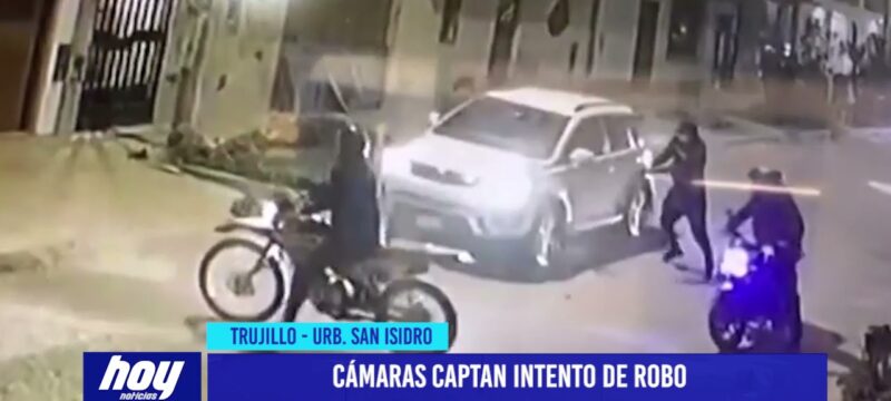 Cámaras captan intento de robo a camioneta