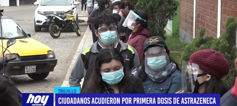 Ciudadanos acudieron por primera dosis de Astrazeneca