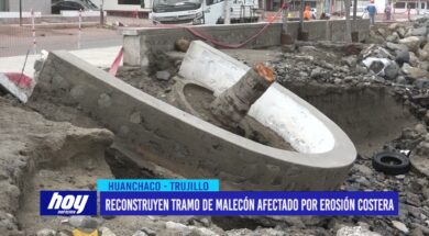 Huanchaco: Reconstruyen tramo de malecón afectado por erosión costera
