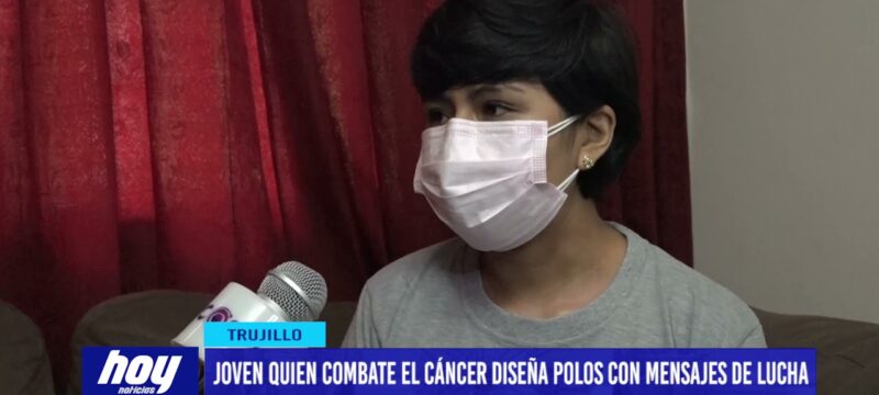 Joven quien combate el cáncer diseña polos con mensajes de lucha