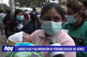 Largas filas y aglomeración de personas en sede del RENIEC