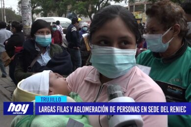 Largas filas y aglomeración de personas en sede del RENIEC