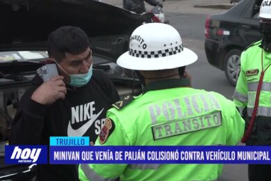Minivan que venía de Paiján colisionó contra vehículo municipal