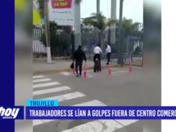 Trabajadores se lían a golpes fuera de centro comercial
